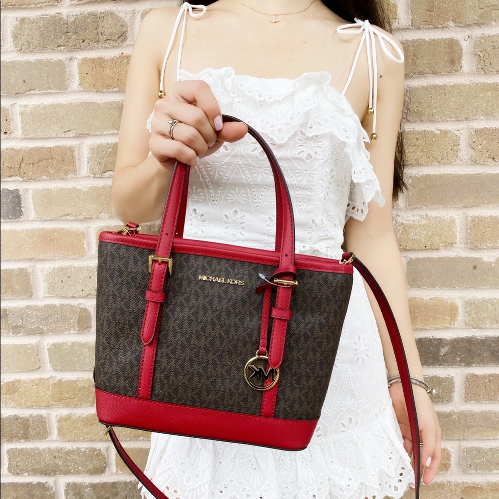 SALE‼️‼️ ❤️❤️ Michael Kors satchel crossbody - Picture 3 of 6